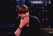 Ashton Kutcher habla en una entrevista televisiva