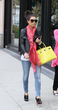 Kim Kardashian tiene la versión en color amarillo, del mítico Birkin de Hermès.