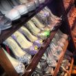 El zapatero de kim Kardashian está lleno de tacones de todos los gustos y colores