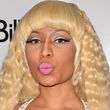 Nicki Minaj tira un beso a las cámaras Nicki Minaj tira un beso a las cámaras
