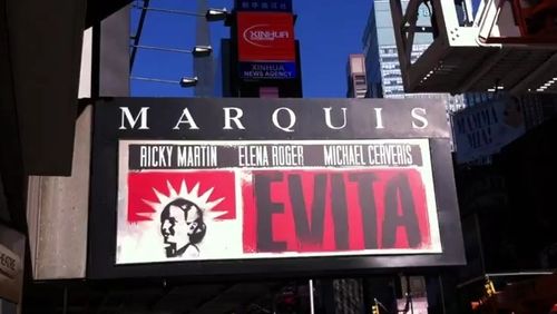 Ricky Martin - ¡¡"Evita" ya tiene marquesina en Broadway!!